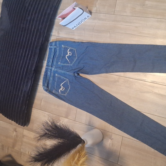 Seduction Jeans - Picture 7 of 8